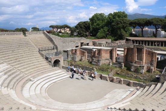 Anfiteatro Di Pompei